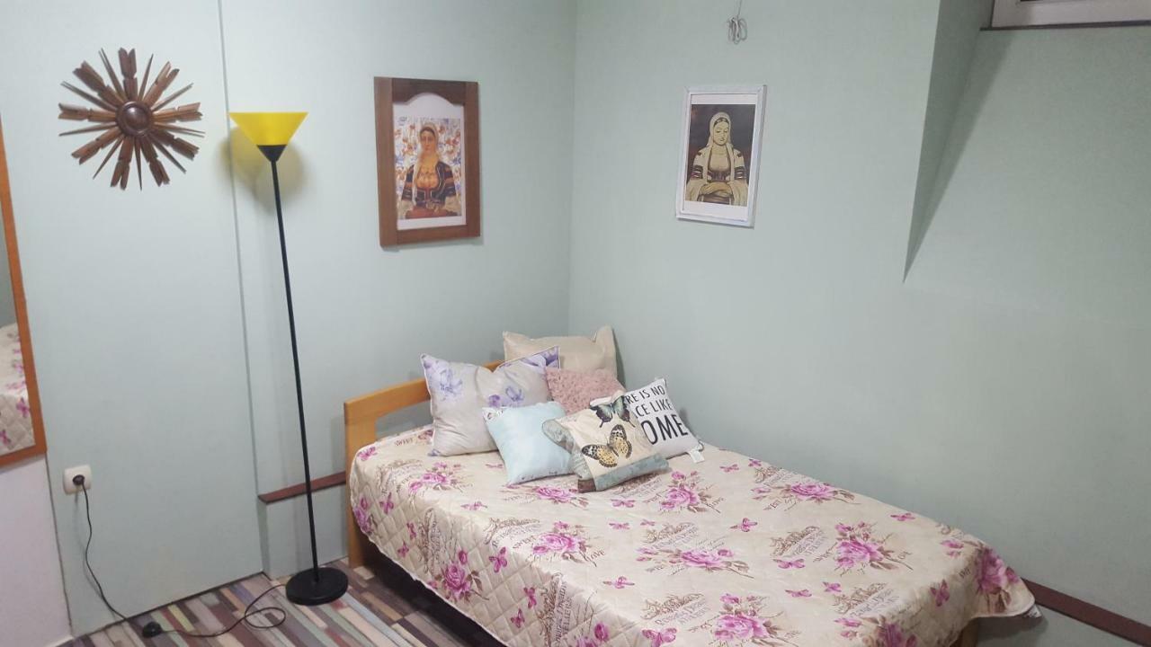 Modern And Old Base Apartment Sofia Ngoại thất bức ảnh